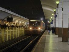 Felmásztak egy vonatra néhány Instagram-fotó miatt, rossz vége lett