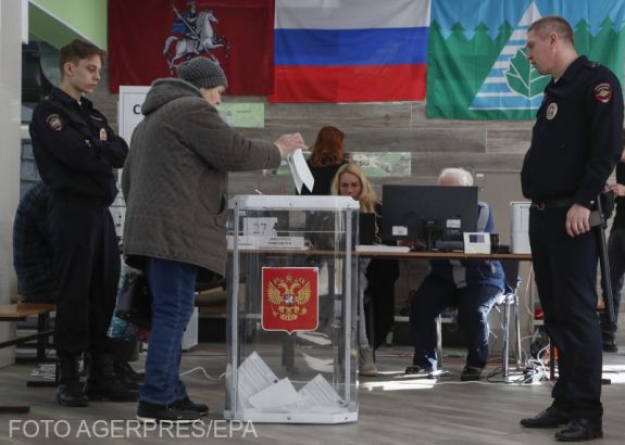 FRISSÍTVE – Orosz elnökválasztás: tüntető szavazósor áll Bukarestben is