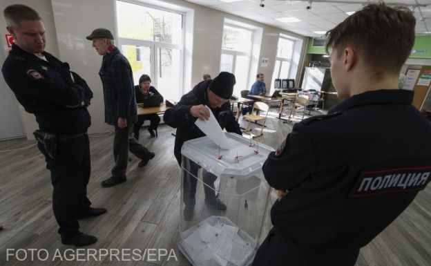 Erősíti a fegyveres erőket új elnöki mandátuma alatt Vlagyimir Putyin