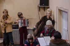 A bizonytalan helyzetben lévő művészek támogatása kerül előtérbe a színház világnapján Temesváron