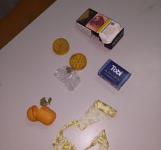 Drogra bukkantak a meglepetés-tojásban