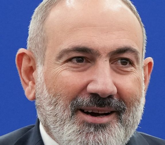 Újabb területekről mond le Örményország, hogy megelőzze a háborút