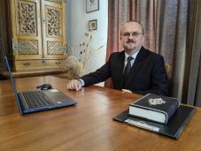 Bogdán Szabolcs János püspök a Maszolnak: az egyháznak elsősorban lelki templomot kell építenie