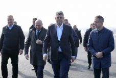 A miniszterelnök szerint sem a PSD-nek, sem a PNL-nek egészséges a politikusok pártváltása