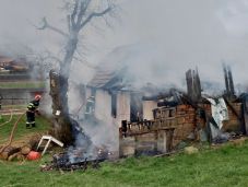 Tűzeset Maros megyében: leégett egy lakóház