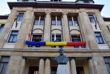 Fellebbezett a tanárverő kamasz anyja fia kicsapása ellen