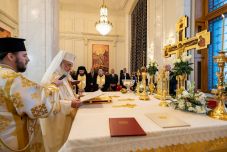 Ha már semmi nem segít: imádkozhatnak a törvényhozók