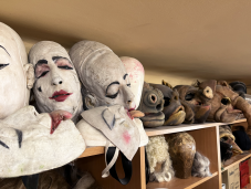 Mi van a színfalak mögött? – Bejártuk a Kolozsvári Állami Magyar Színház legrejtettebb zugait