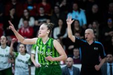 „Nincs idő csüggedni, meg szeretnénk nyerni a bajnokságot” – Interjú Gereben Lívia kosárlabdázóval