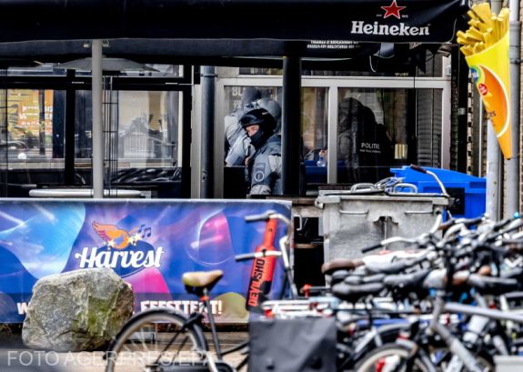 FRISSÍTVE – Túszokat ejtettek egy éjszakai klubban  – véget ért a túszdráma 