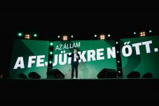 Kelemen Hunor a népességcsökkenésről: „nem pánikolni kell nekünk, hanem cselekedni”