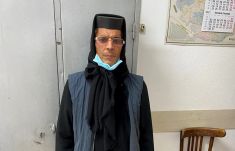 Őrizetbe vették az apácának öltözve kolduló férfit – a TikTokon is népszerű