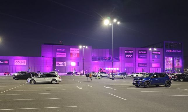 Öngyújtóval játszott és tüzet okozott a plázában egy kisgyerek