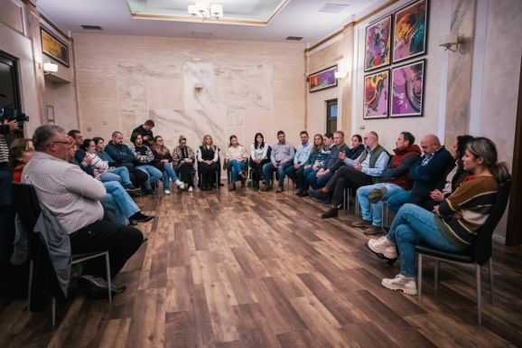 Kelemen Hunor Nagyenyeden: folytatni kell a családtámogatási programokat