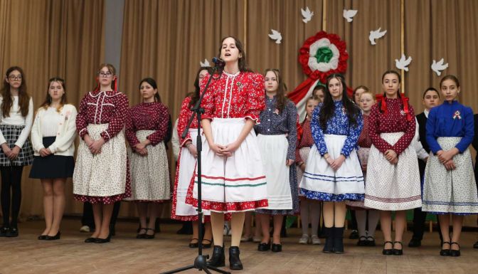 Kiváló eredményeket érnek el a fiatal szilágysági népdalénekesek
