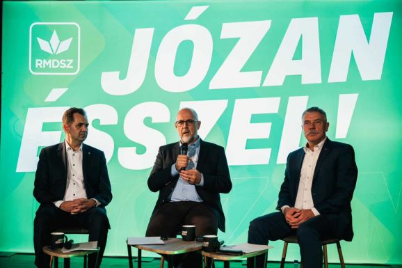 Közigazgatási átszervezés: ne rajtunk, magyarokon csattanjon az ostor