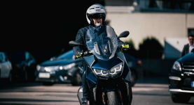 Két keréken kampányol a legvagányabb államelnökjelölt 