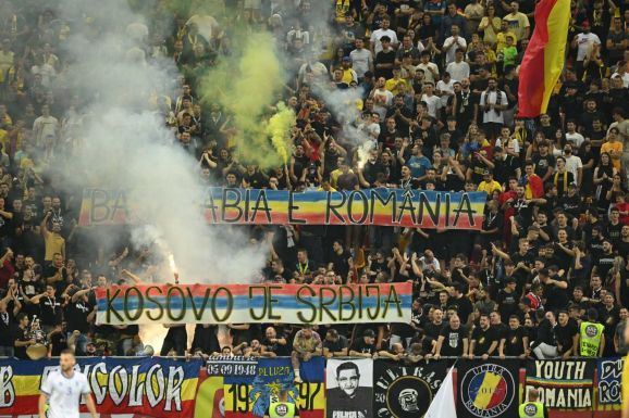 Koszóvói szerbeknek gyűjtenek adományt a román ultrák az NL-mérkőzés alatt