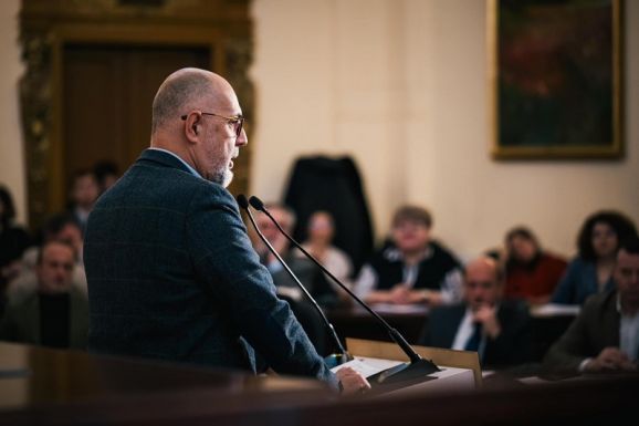 Kelemen Hunor: nem veszünk részt olyan parlamenti többségben, amelyben benne van az AUR