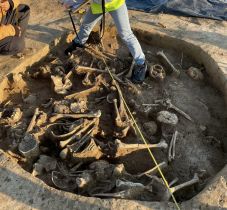 Emberi maradványokat és régészeti leleteket tártak fel egy kórház építése közben