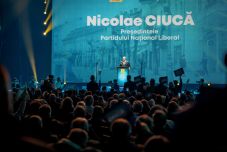 Ciucă: Túl sok a jelölt, a jobboldali szavazatok szétszóródnak