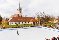 Indul a szabadtéri jégkorcsolya idény