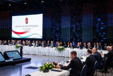 Aggasztó visszaállamosítási kísérletek Erdélyben