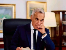 FRISSÍTVE – Bombameglepetés: Călin Georgescu független jelölt az első, Elena Lasconi a második