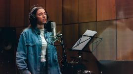  Libabőrös dalpremier: Tóth Abigél első saját dalát adta elő a Megasztárban