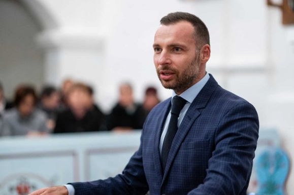 Bíró Barna Botond: sorsdöntő választás elé nézünk