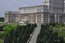 Mélyül a válság: hétfőre halasztotta a választásokról szóló döntést az alkotmánybíróság 