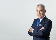 Elemzés: Oroszországhoz köthető, összeesküvés-hívő felhasználói fiókok népszerűsítik Călin Georgescut