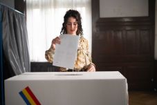 Külföldön már elkezdődött a szavazás