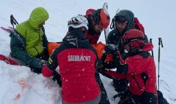 Lavina sodort el két turistát a Déli-Kárpátokban