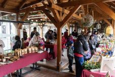 Adventi bazárt szervezett a Waldorf közösség Kézdivásárhelyen