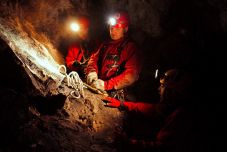 A turisták is tehetnek a balesetek megelőzéséért – Beszélgetés Simon László Hargita megyei hegyimentő-vezetővel