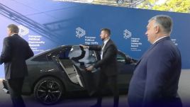 Cáfol a magyar rendőrség, miután Iohannis hátat fordított Orbán Viktornak