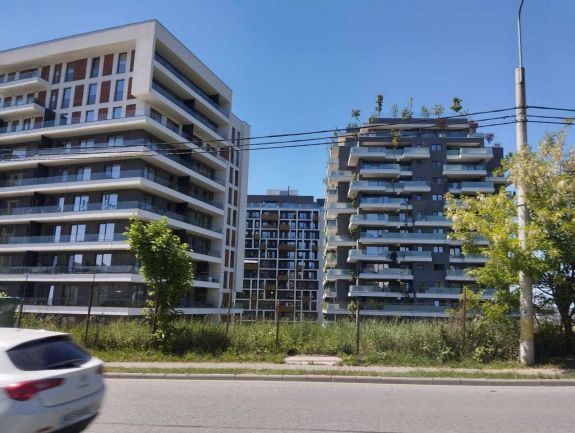 Közel 15 százalékkal csökkentek a nyári hónapokban felpumpált lakásárak Kolozsváron 