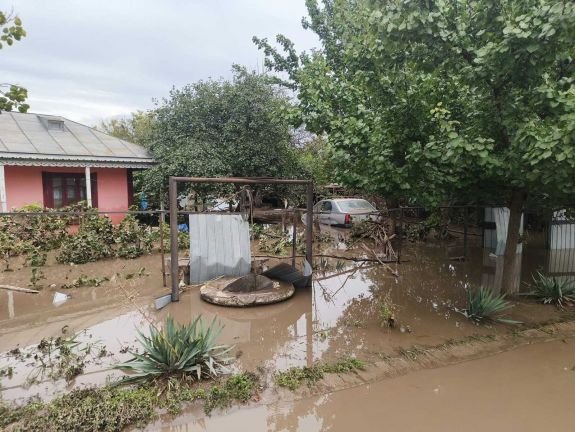 Árvízkárok Galac megyében: több százan maradtak fedél nélkül