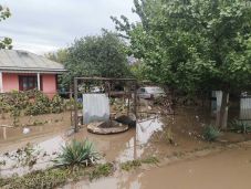 Árvízkárok Galac megyében: több százan maradtak fedél nélkül