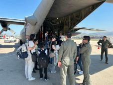 A Román Légierő szállítja haza a Libanonban tartózkodó román állampolgárokat