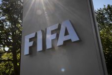 Uniós jogokat sért az FIFA, összeomolhat az eddig ismert átigazolási rendszer