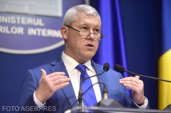 Bizakodik a belügyminiszter: még idén pozitívan bírálhatják el a schengeni csatlakozást