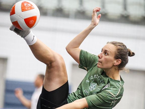 Teqball: eltiltották a Romániát szidó Kota Gabriellát