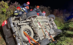 Halálos baleset Maros megyében: árokba borult egy autó