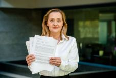 Kellenek a liberális aláírások a bizalmatlansági indítvány sikeréhez