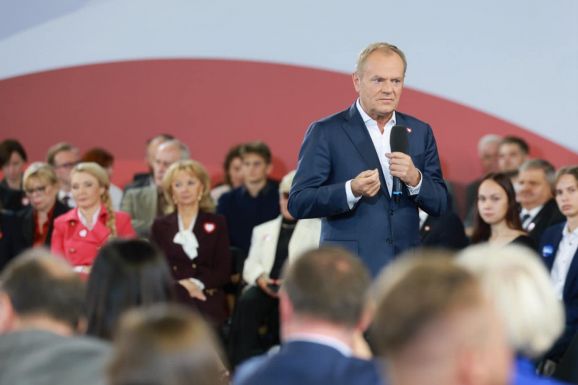 Csak akkor jöjjenek, ha be akarnak illeszkedni, üzente a lengyel kormányfő a migránsoknak