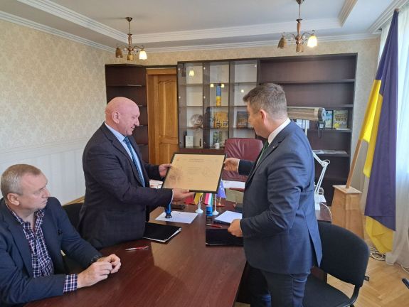 Testvérkapcsolatot létesített Hargita megye és Beregszász járás