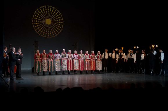 Hamarosan kezdődik a VIII. Magyar Színházfesztivál Brassóban – Különleges előadások sora várja a közönséget