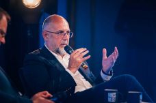 Kelemen Hunor: a halasztás csak „mese”, nem tudnak hiteles deficitcsökkentő tervet küldeni